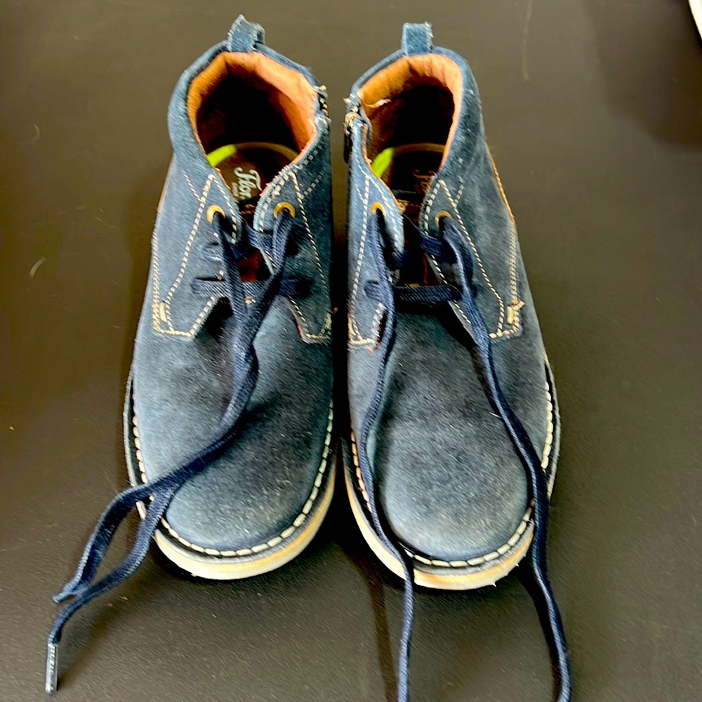 Boys Florsheim chukka boots